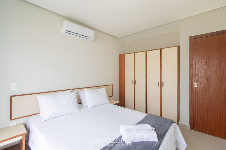 Apartamento c/ Piscina e Churrasqueira RFM0001