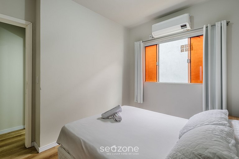 Apto completo a passos do Rio Itajaí - CAR0206