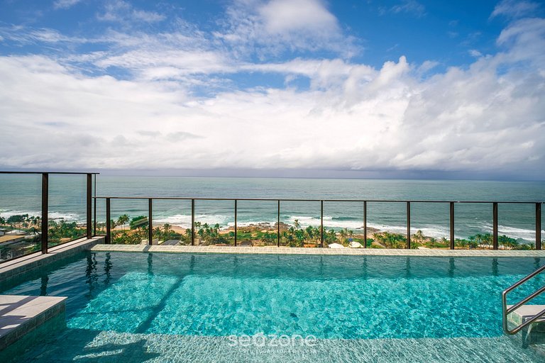 Apto em prédio c/ piscina e vista mar - RGF1211