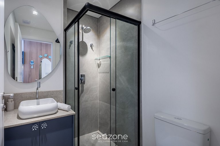 Apto completo, a pasos de la Playa Armação PSOA0707