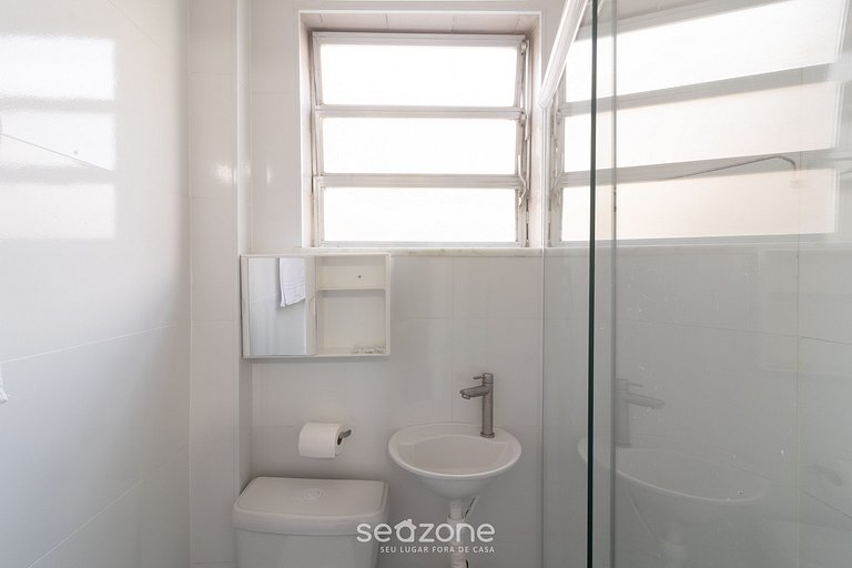 Apto c/ varanda a 650m da Praia, Cabo Frio CVY0306