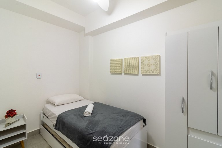 Apto c/ varanda a 650m da Praia, Cabo Frio CVY0306