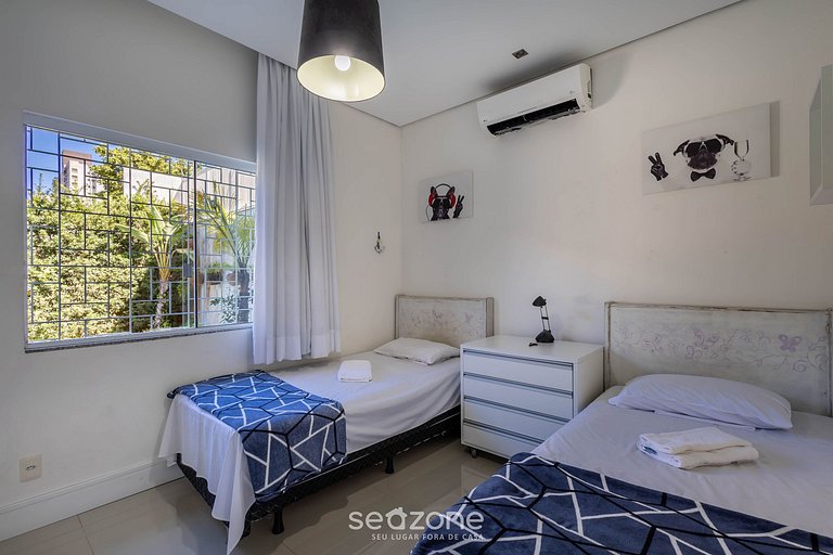 Casa 2Q c/ piscina e churrasqueira em Penha TZS210