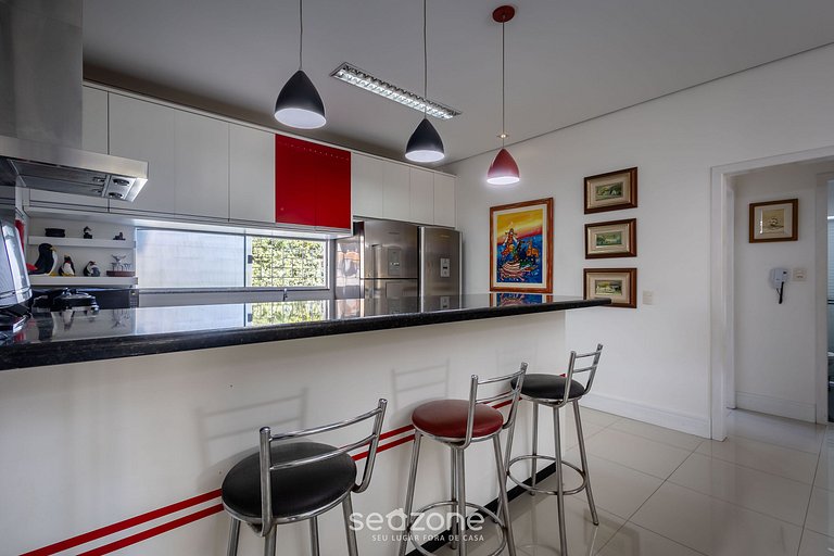 Casa 2Q c/ piscina e churrasqueira em Penha TZS210