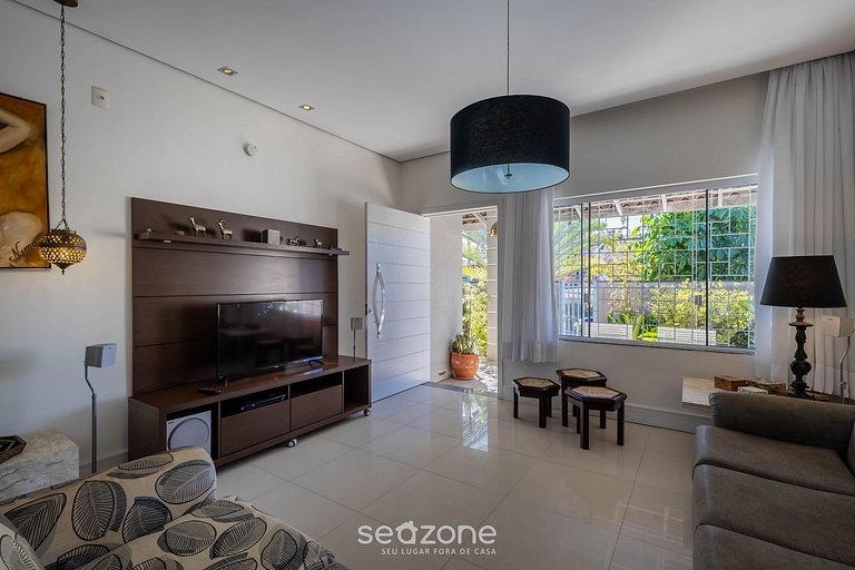 Casa 2Q c/ piscina e churrasqueira em Penha TZS210