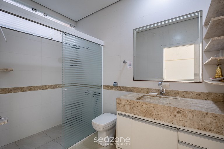 Casa 2Q c/ piscina e churrasqueira em Penha TZS210