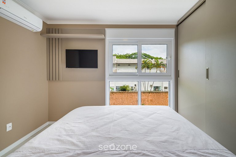 Apto con parrilla a 230m de la playa AYR0202