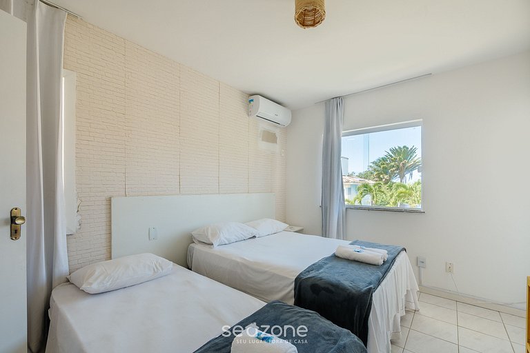 Casa ampla c/ piscina em Guarajuba CAG0003