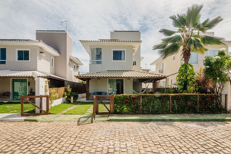 Casa ampla c/ piscina em Guarajuba CAG0003