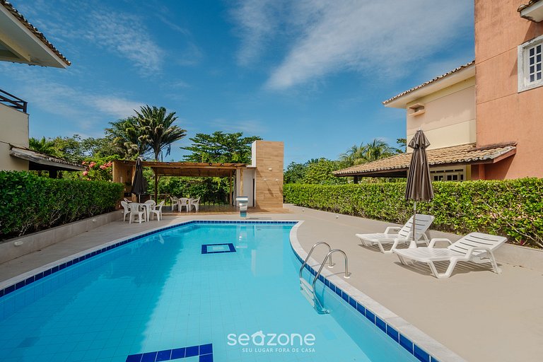 Casa ampla c/ piscina em Guarajuba CAG0003