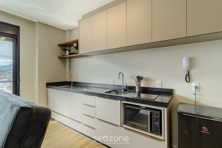 Apto con Balcón y Vista a la Ciudad - CZZ0507