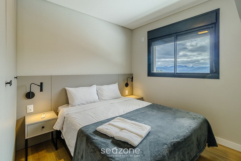 Apto com Varanda e Vista para a Cidade - CZZ0507