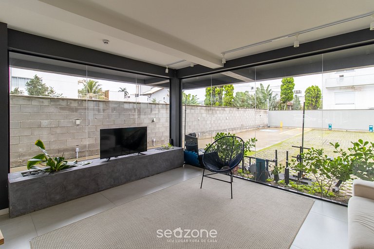 Studio moderno a poucos minutos da Praia – SID0209