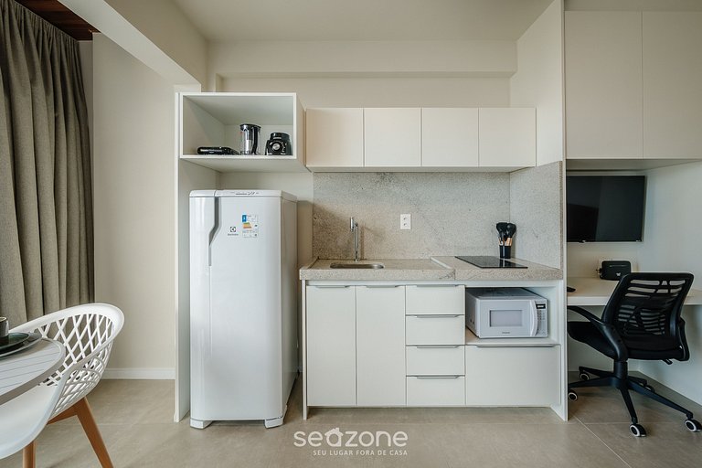 Studio moderno c/ vista incrível p/ o mar LIV1705