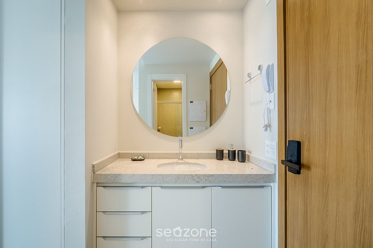 Studio moderno c/ vista incrível p/ o mar LIV1705