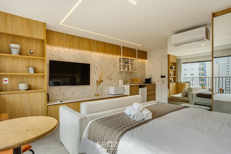 Estúdio em Cond. c/ Piscina no Paraíso ZAH0811