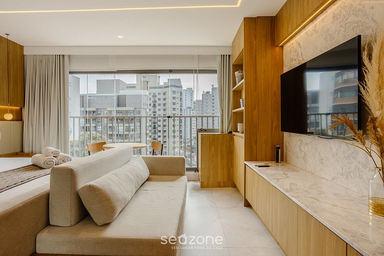 Estúdio em Cond. c/ Piscina no Paraíso ZAH0811