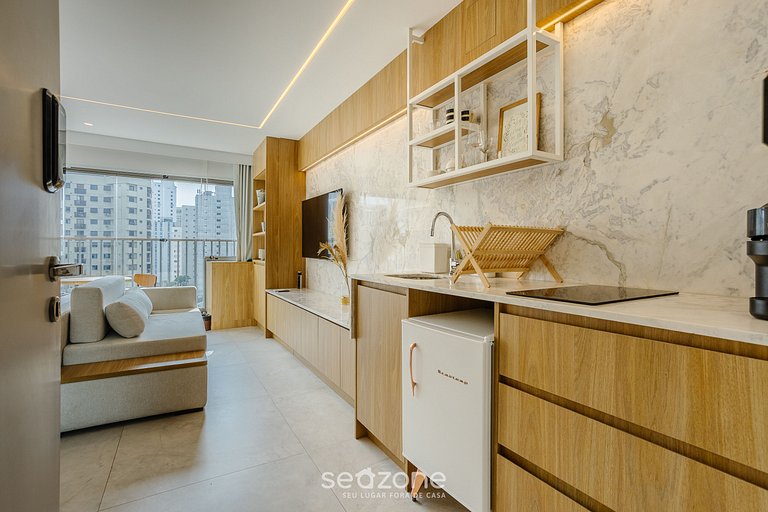 Estúdio em Cond. c/ Piscina no Paraíso ZAH0811