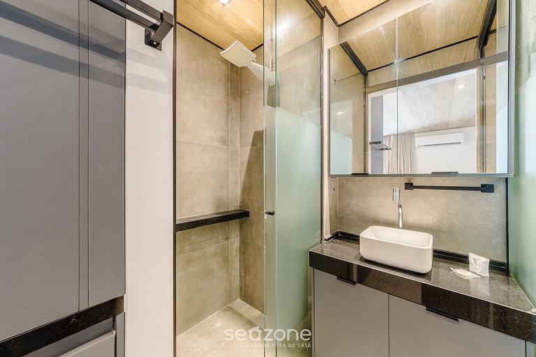 Estudio acogedor con vista lateral al mar NWT0904