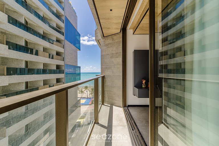 Estudio acogedor con vista lateral al mar NWT0904