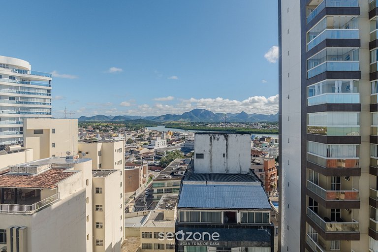 Apartamento c/ Sacada a 300m da Praia EEP0901