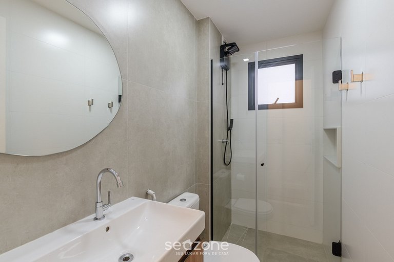 Apto c/ varanda a 300m da Praia, Guarapari EEP0801