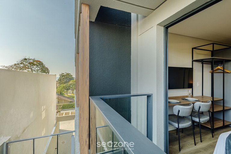 Studio próx. do Beto Carrero e 50m do mar PSOB0407