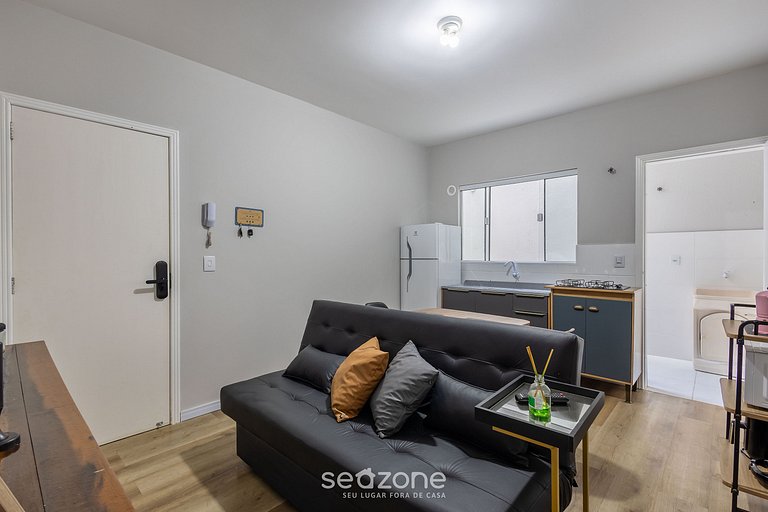 Apto completo no Centro de Itajaí - CAR0106