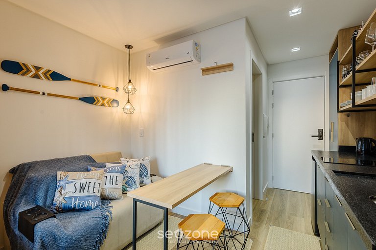 Estúdio c/ Varanda e Vista Lateral Mar PSO0808