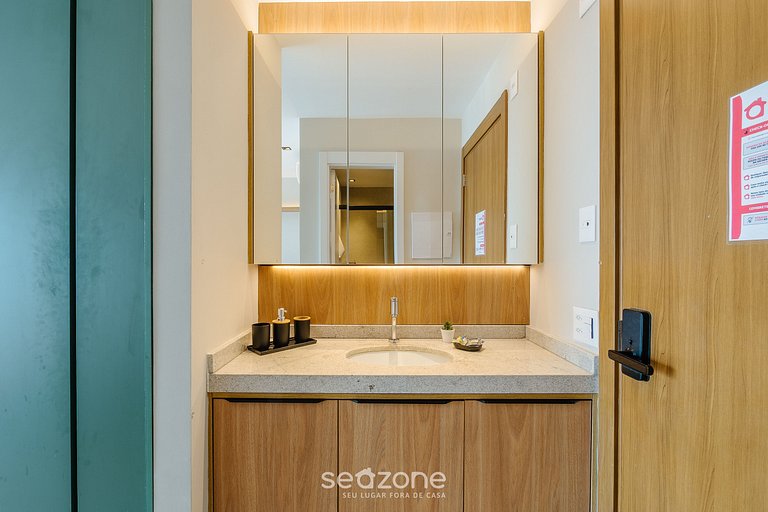 Estudio en Cond. con piscina LIV1605