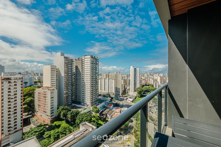 Estudio en Cond. con piscina LIV1605