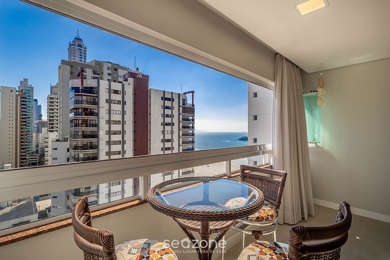 Apto c/ garagem e 2 Quartos a 60m da Praia ACO1103