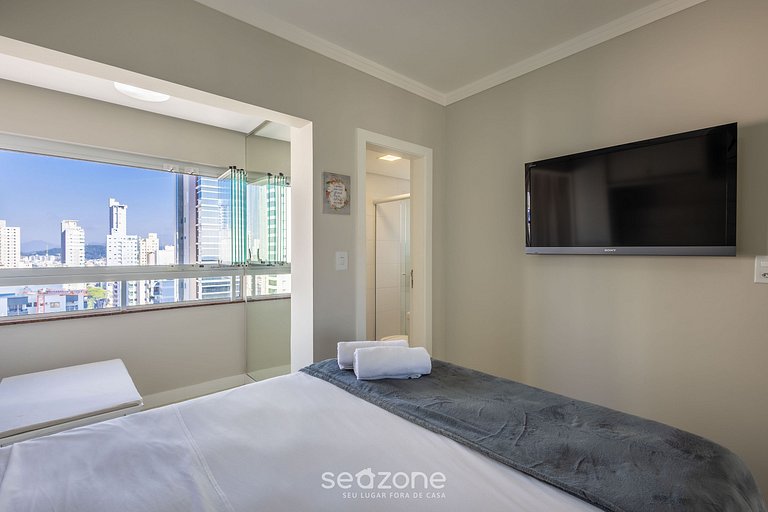 Apto c/ garagem e 2 Quartos a 60m da Praia ACO1103