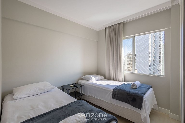 Apto c/ garaje y 2 hab a 60 m de la playa ACO1103