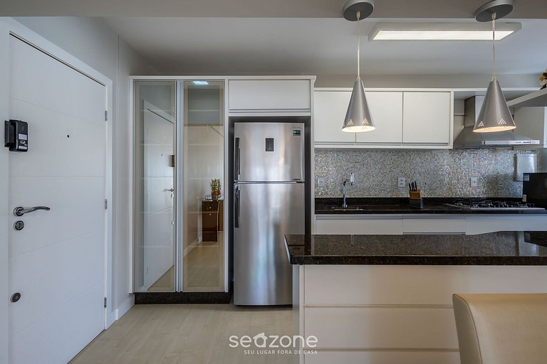 Apto c/ garaje y 2 hab a 60 m de la playa ACO1103