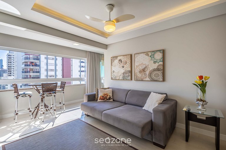 Apto c/ garagem e 2 Quartos a 60m da Praia ACO1103