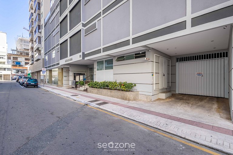 Apto c/ garagem e 2 Quartos a 60m da Praia ACO1103