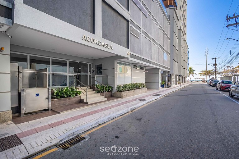 Apto c/ garagem e 2 Quartos a 60m da Praia ACO1103