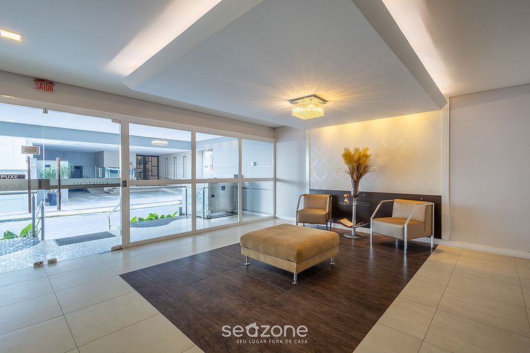 Apto c/ garagem e 2 Quartos a 60m da Praia ACO1103