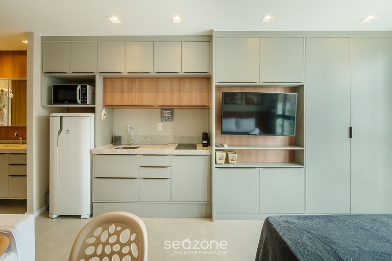 Studio perto da praia em cond. c/ piscina LIV0810