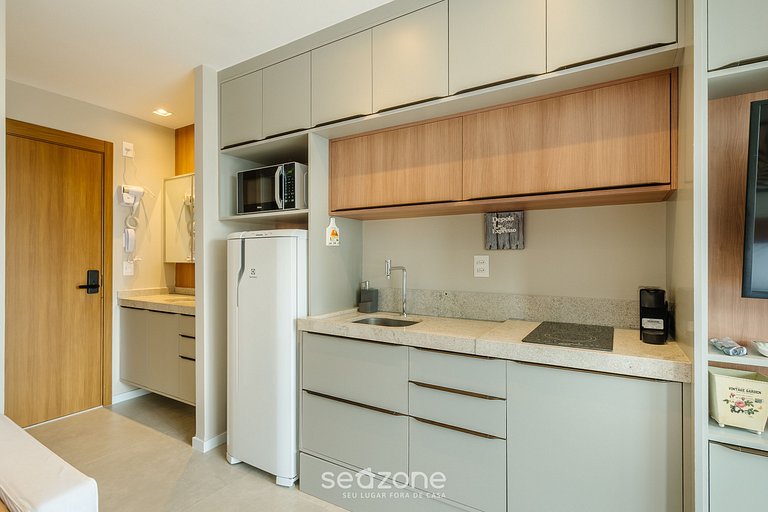 Studio perto da praia em cond. c/ piscina LIV0810