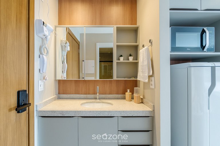 Studio perto da praia em cond. c/ piscina LIV0810