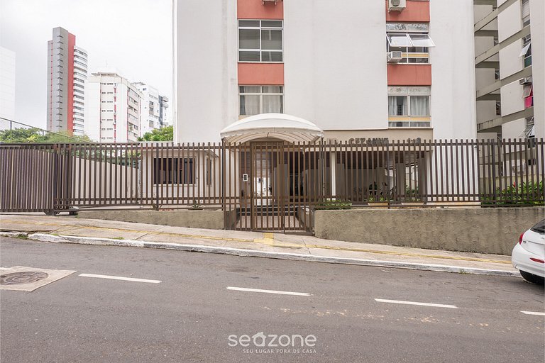 Apartamento con Balcón y Barbacoa CEC0801