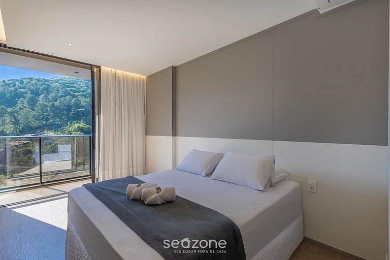 Apto c/varanda em cond. c/ piscina em BC TSO0311