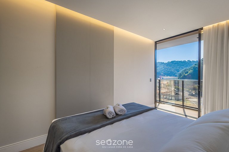 Apto c/varanda em cond. c/ piscina em BC TSO0311