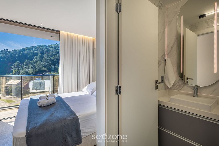 Apto c/ balcón en condo. c/ piscina en BC TSO0311