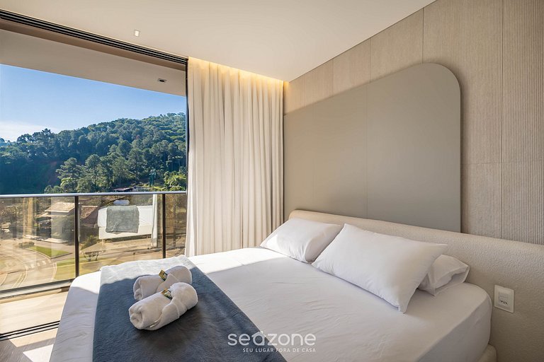 Apto c/varanda em cond. c/ piscina em BC TSO0311