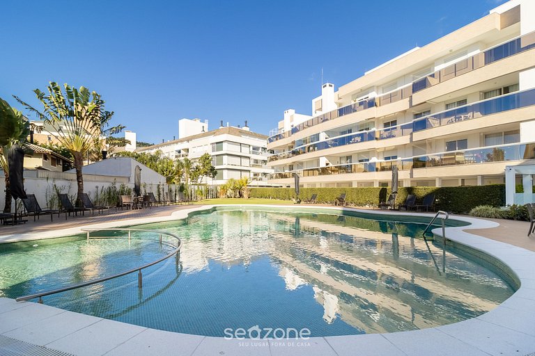 Apto c/ barbacoa en condominio con piscina BRI0102