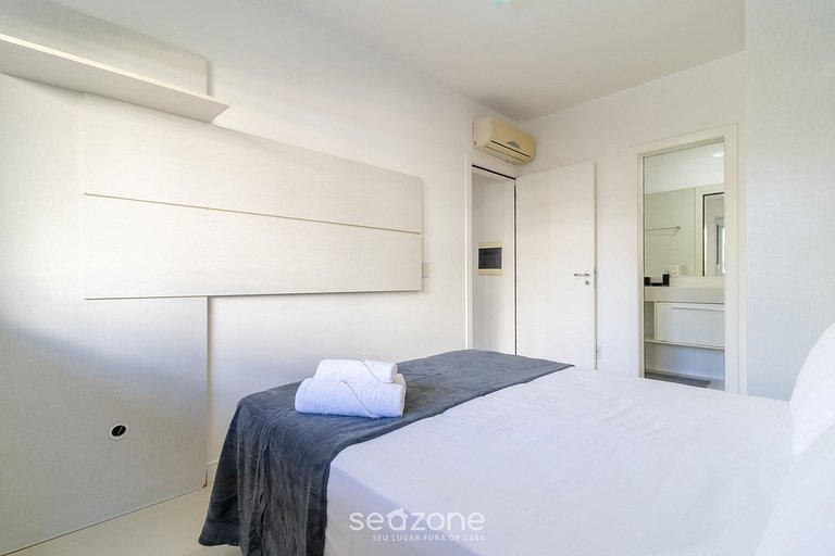 Apto c/ Churrasqueira em Cond. c/ Piscina BRI0102