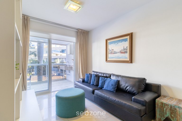 Apto c/ Churrasqueira em Cond. c/ Piscina BRI0102